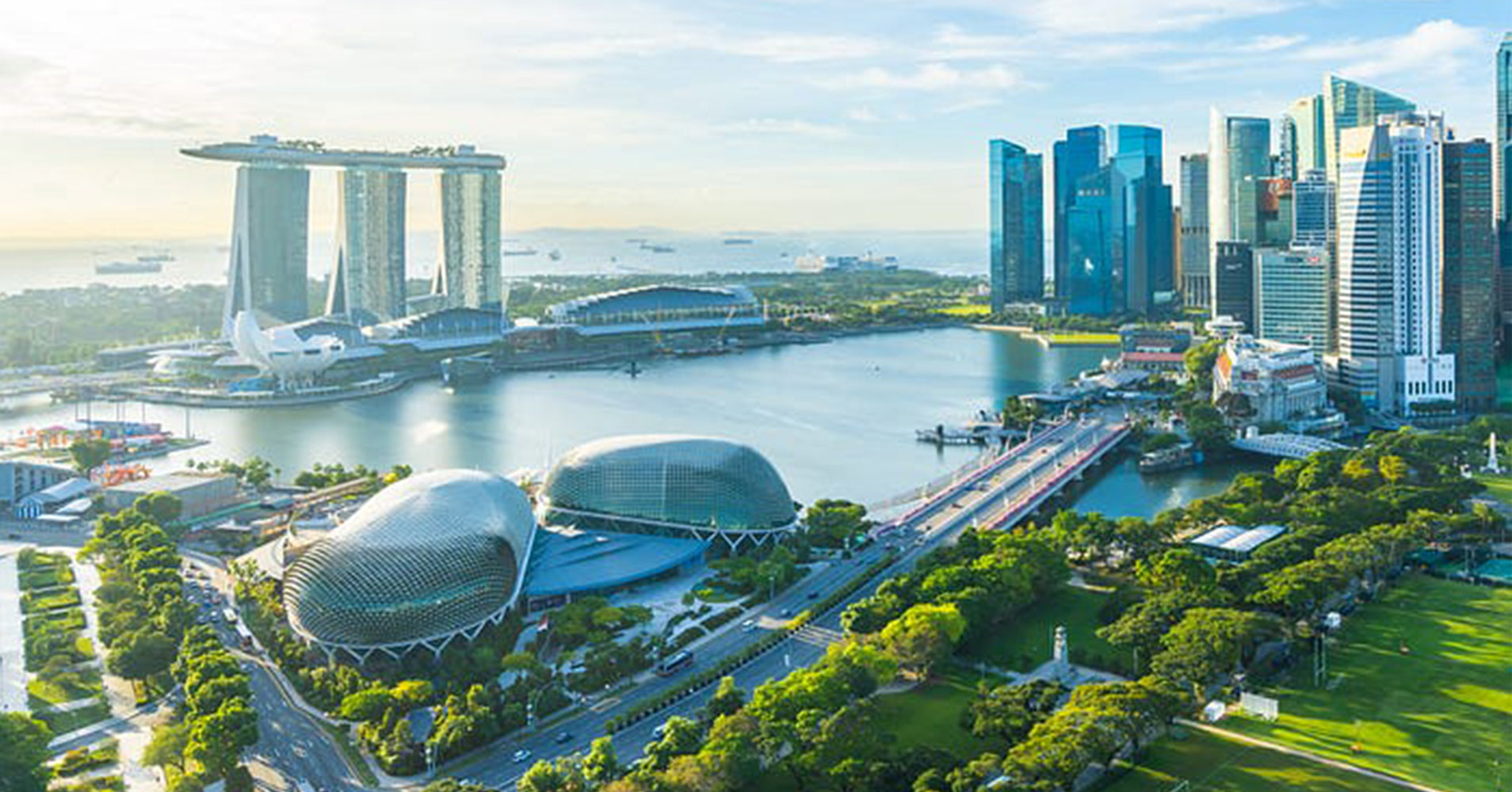 A panoramic view of Singapore’s Marina Bay skyline, highlighting sustainable urban development and clean energy initiatives aligned with ESG goals.